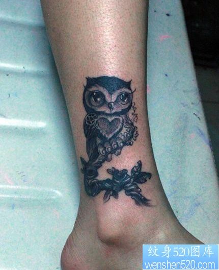 腿部时尚好看的猫头鹰纹身图片
