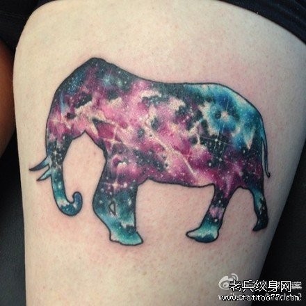 漂亮精美的彩色星空大象纹身图片