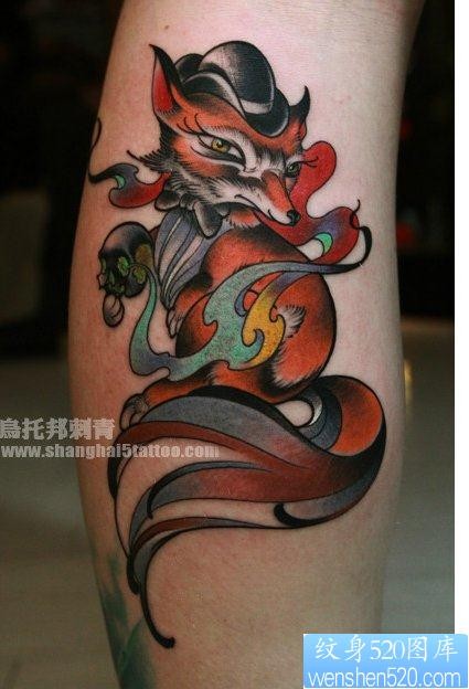 腿部一张新式传统狐狸纹身图片