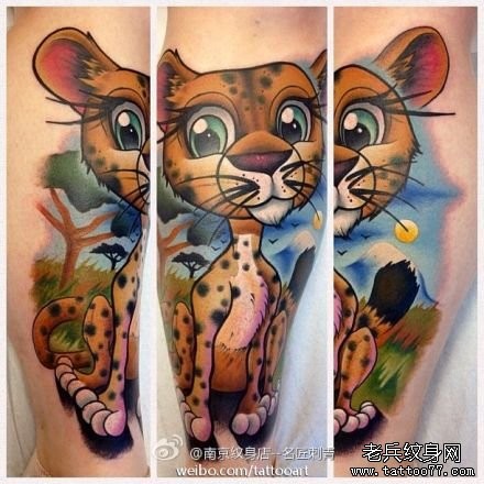 腿部前卫经典的一张欧美风格的小豹子纹身图片