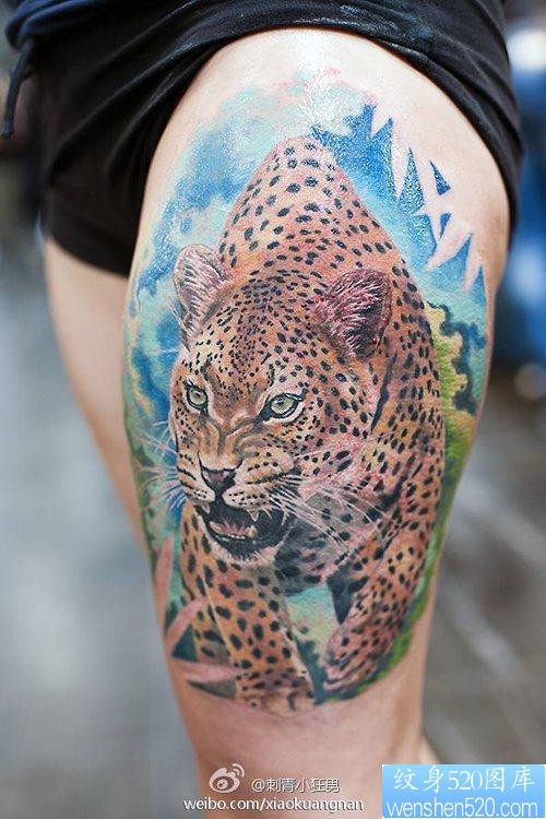 腿部超酷帅气的豹子纹身图片