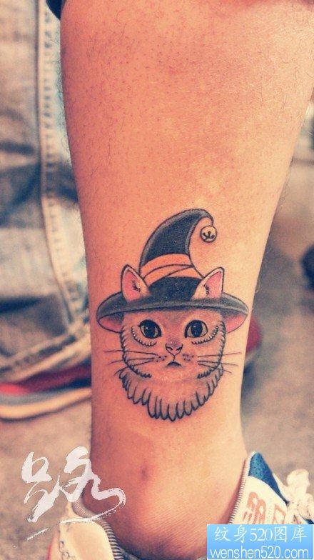 腿部可爱的小猫咪纹身图片