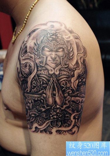 手臂帅气的韦驮菩萨纹身图片