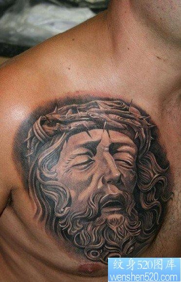 耶稣纹身图片：胸部耶稣纹身图案