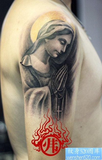 手臂流行前卫的圣母纹身图片