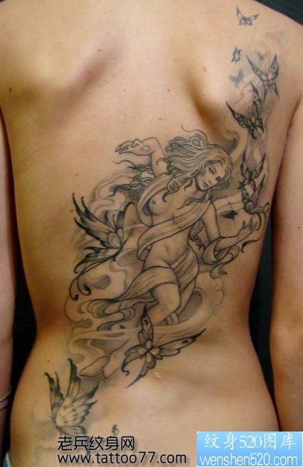 背部性感另类的美女纹身图片