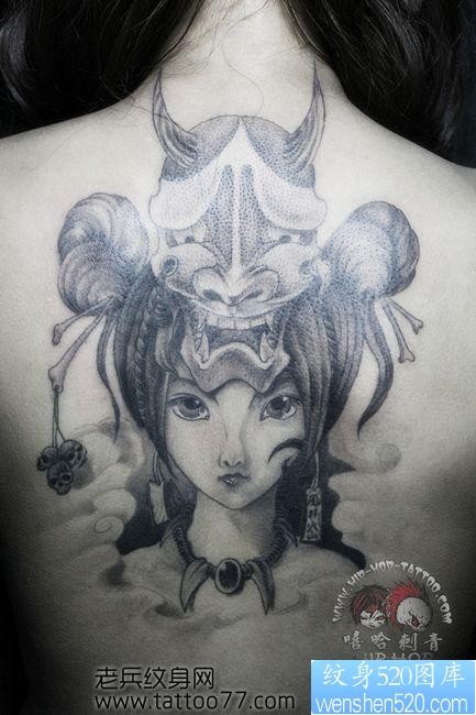 一张背部日本美女般若纹身图片