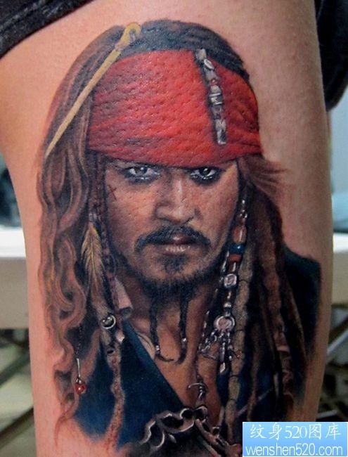 超酷的腿部加勒比海盗纹身图片