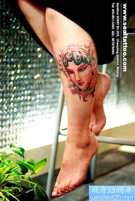 流行唯美的女人腿部花旦纹身图片