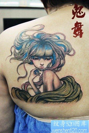 女人后肩背漂亮的插画美女纹身图片