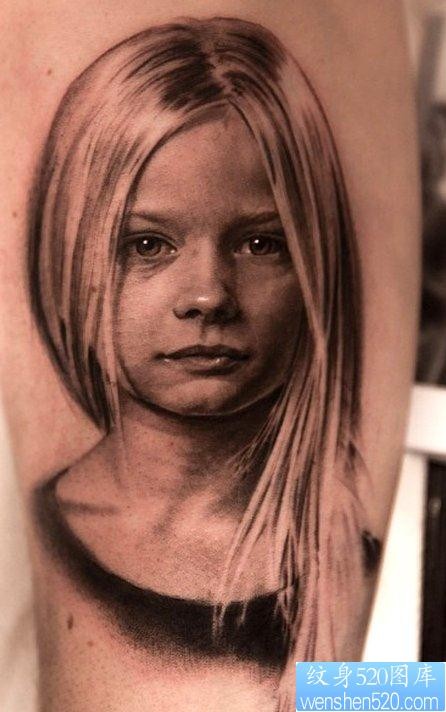 欣赏一张漂亮小女孩肖像纹身作品