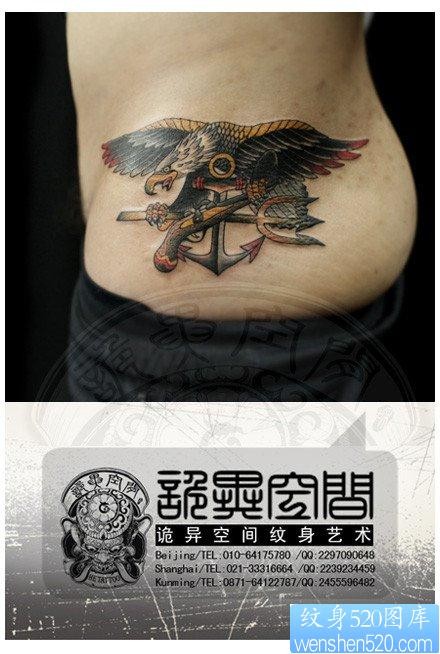 腰部流行经典的欧美老鹰纹身图片