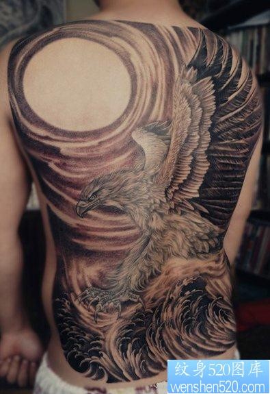 超酷的满背老鹰纹身图片