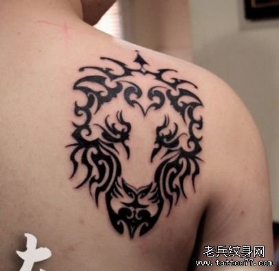 帅气精美的一张图腾狮头纹身图片