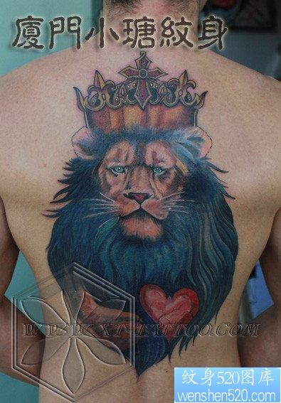 男生后背霸气的狮子王纹身图片