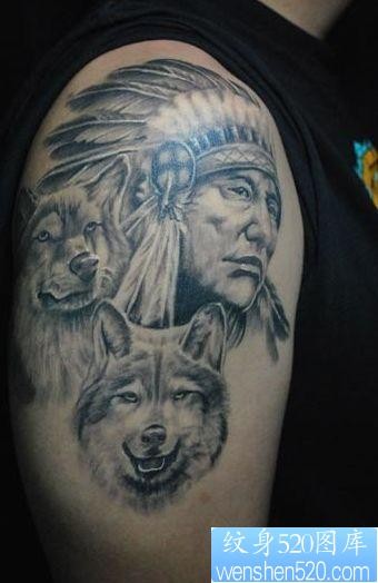 狼纹身作品：手臂印第安人狼狼头纹身图案