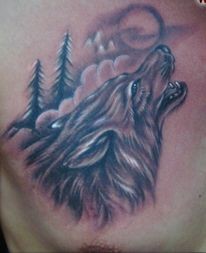 狼纹身作品：胸部狼狼头纹身图案