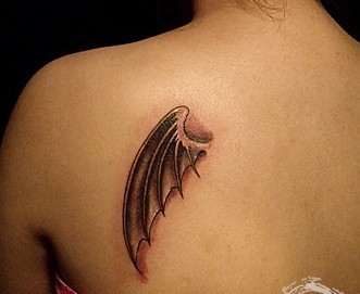 堕落天使的恶魔小翅膀图案