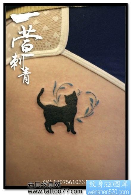 潮流可爱的图腾猫咪纹身