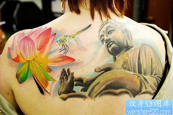 背部彩色莲花蜻蜓佛祖佛像纹身图片纹身作品