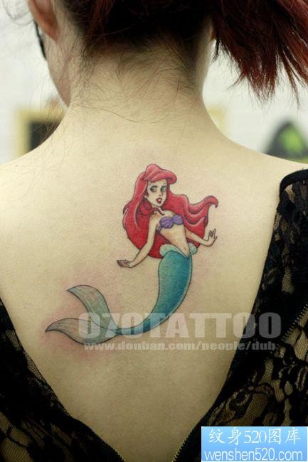 女孩子背部好看可爱的美人鱼纹身图片