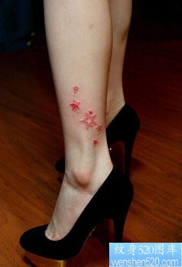 美女小腿好看的五角星纹身图片