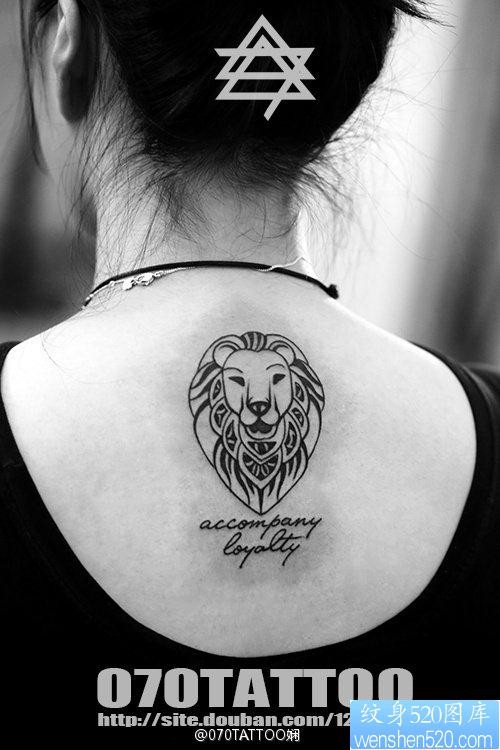 纹身520图库推荐一幅背部狮子卡通纹身图片