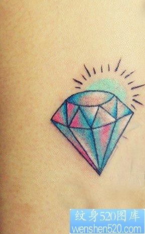 纹身图库推荐一幅小清新钻石纹身图片