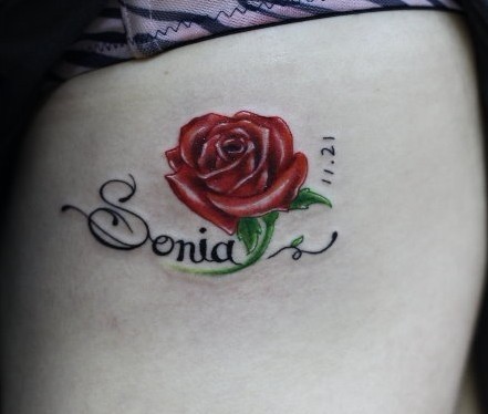 腿部纹身图片：腿部彩色玫瑰纹身图片纹身作品