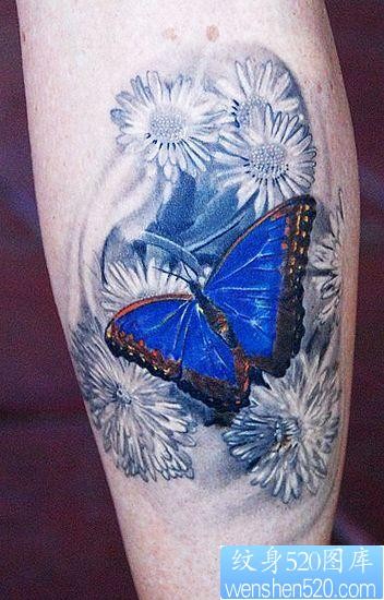 腿部纹身图片：腿部彩色3D蝴蝶花卉纹身图片纹身作品