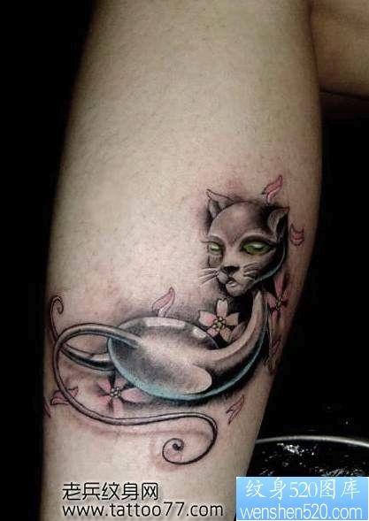 潮流可爱的腿部猫咪纹身图片