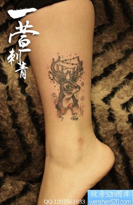 女孩子腿部可爱流行的小鹿纹身图片