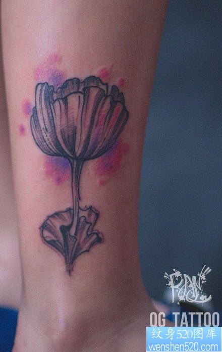 腿部时尚唯美的罂粟花纹身图片