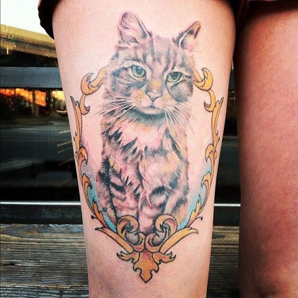 大腿部可爱的猫咪纹身