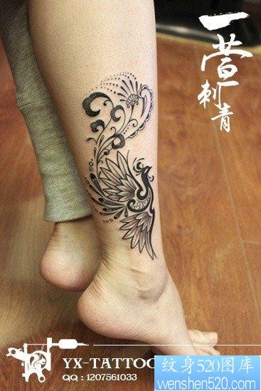 女人腿部漂亮精美的图腾凤凰纹身图片