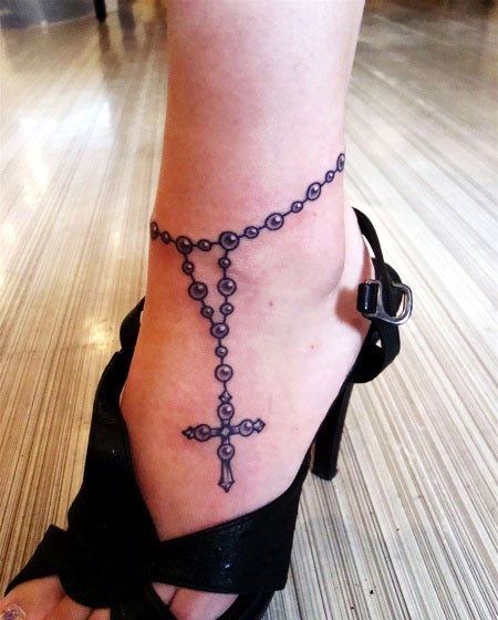 一组女人脚链纹身图片由纹身520图库推荐