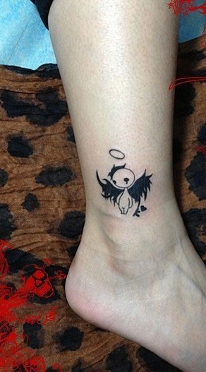 纹身520图库推荐一幅脚踝天使纹身图片