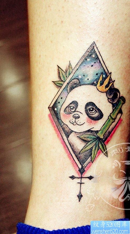 脚踝熊猫纹身图片由纹身520图库推荐
