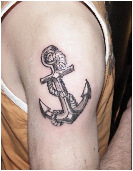 大臂上一款好看的船锚纹身
