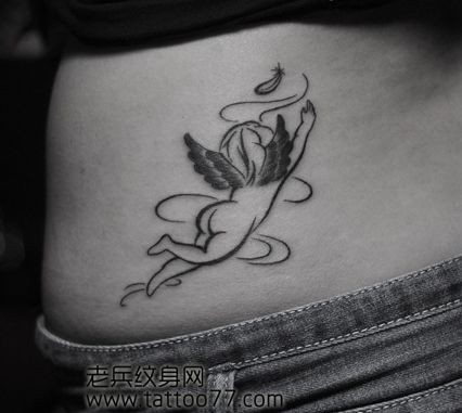腰部唯美潮流的小天使纹身图片
