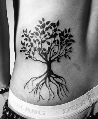 腰部潮流流行的图腾树纹身图片