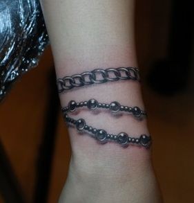 女人喜欢的流行的手链纹身图片