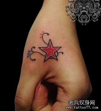 女人手部流行好看的五角星纹身图片