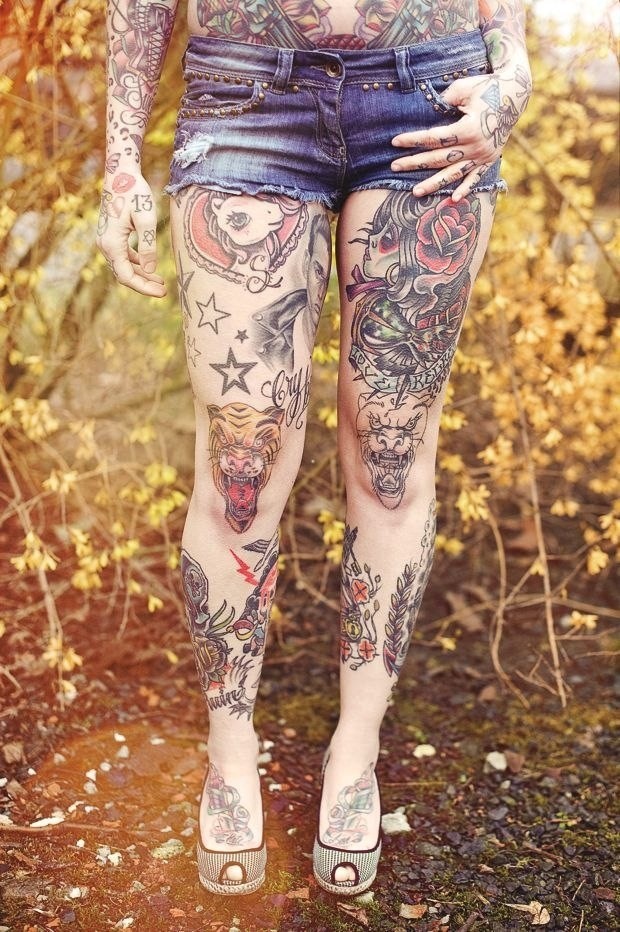 女性腿部个性的花腿纹身