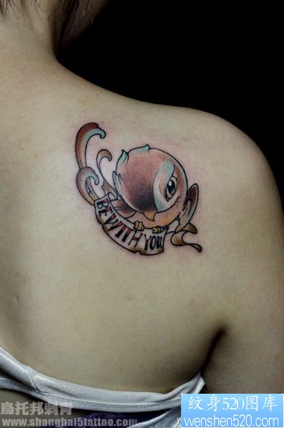 燕子纹身图片：肩部小燕子纹身图片纹身作品