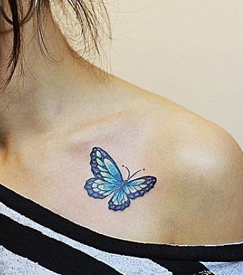 肩部纹身图片：肩部彩色小蝴蝶纹身图片纹身作品