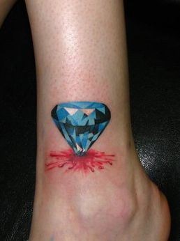 脚部纹身图片：脚部彩色钻石纹身图片纹身作品