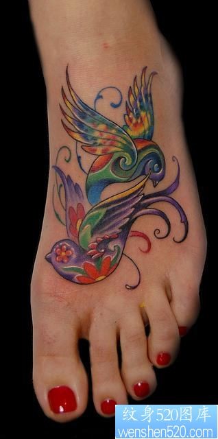 脚部纹身图片：脚部燕子纹身图片作品