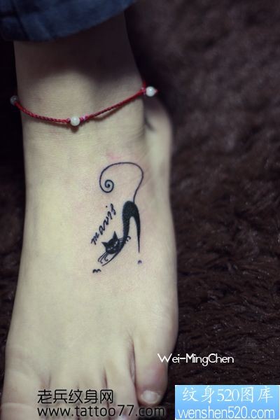 美女脚部可爱的图腾猫咪纹身图片