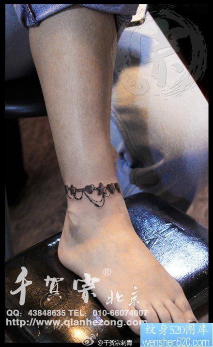 美女脚腕时尚潮流的脚链纹身图片